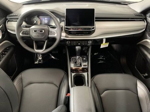 New 2026 Jeep Compass Limited image 9