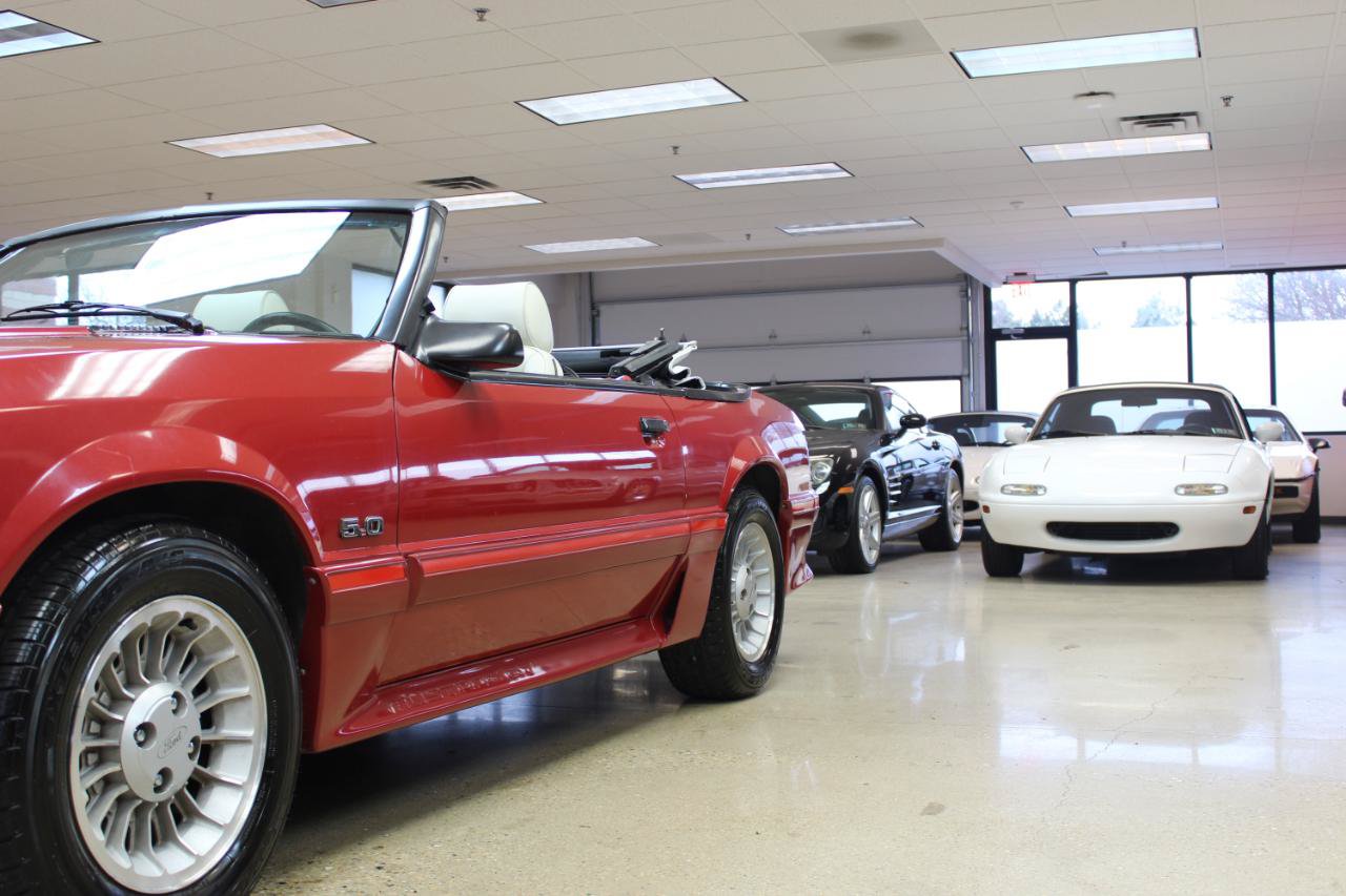 Used 1987 Ford Mustang GT RWD image 24