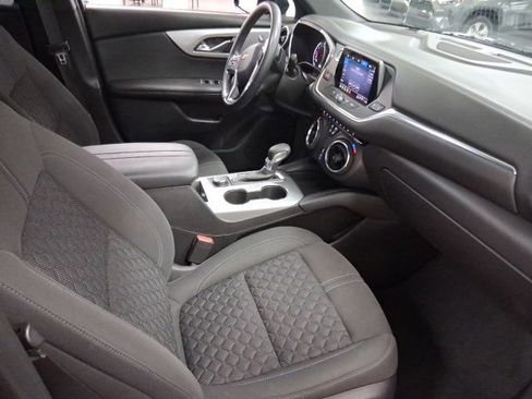 Used 2022 Chevrolet Blazer LT image 9