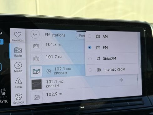 Used 2025 Volkswagen Atlas SE image 10