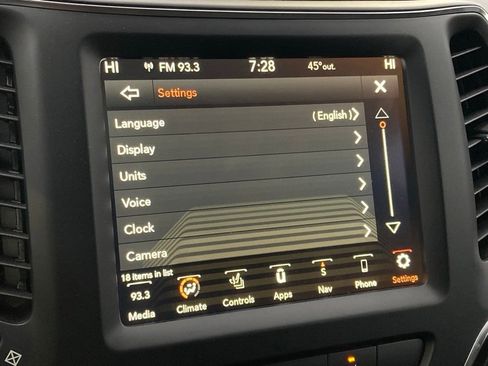 Used 2023 Jeep Cherokee Altitude Lux image 24