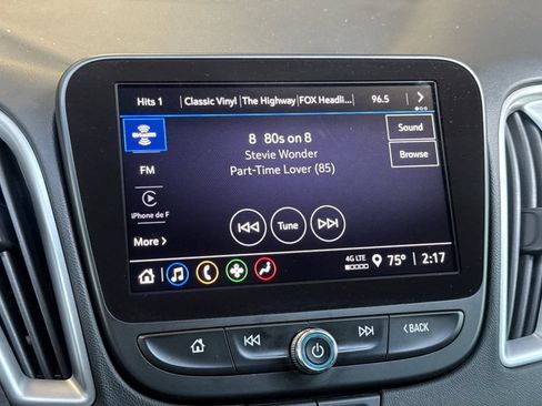 Used 2022 Chevrolet Malibu LT FWD image 16