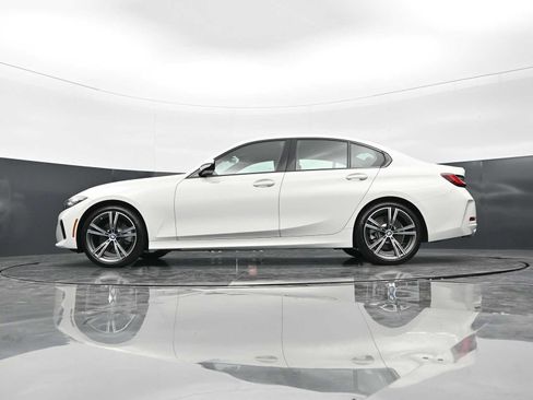 Used 2023 BMW 330i Sedan w/ Premium Package RWD image 32