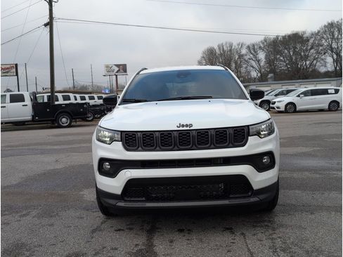 New 2026 Jeep Compass Latitude image 8
