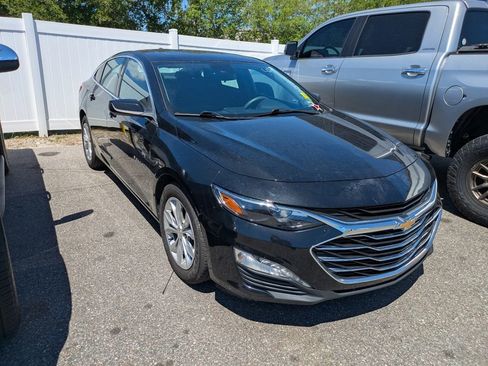 Used 2024 Chevrolet Malibu LT image 2
