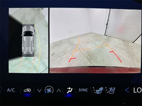 Used 2025 Chevrolet Traverse High Country image 34