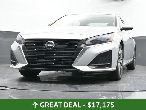Used 2023 Nissan Altima 2.5 SV image 45