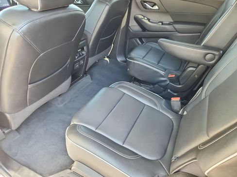 Used 2021 Chevrolet Traverse High Country AWD/4WD image 11