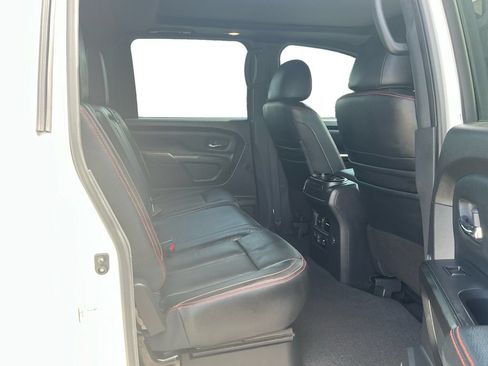 Used 2021 Nissan Titan PRO-4X w/ Pro-4x Convenience Package AWD/4WD image 23