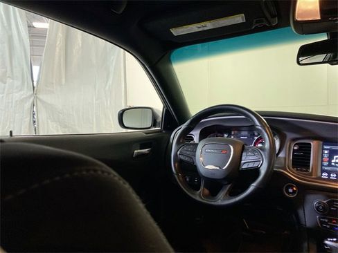 Used 2019 Dodge Charger SXT w/ Cold Weather Package image 15