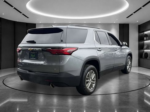 Used 2023 Chevrolet Traverse LT AWD/4WD image 5