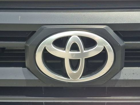 Used 2025 Toyota Tacoma SR5 RWD image 31