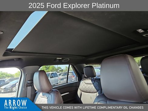 Used 2025 Ford Explorer Platinum w/ Ultimate Package AWD/4WD image 22