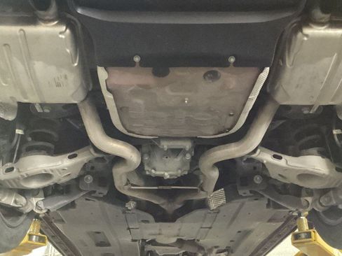 Used 2021 Land Rover Range Rover Velar R-Dynamic S image 92