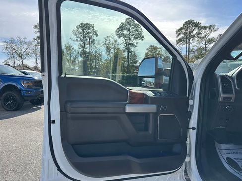 Used 2022 Ford F450 King Ranch w/ Chrome Package image 27