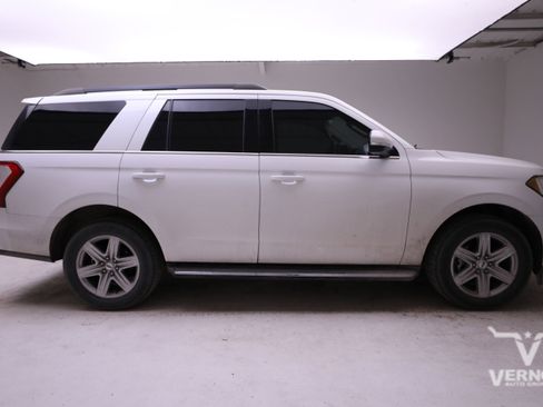 Used 2020 Ford Expedition XLT w/ Equipment Group 202A image 5