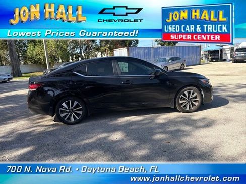 Used 2024 Nissan Sentra SV w/ SV Premium Package image 13