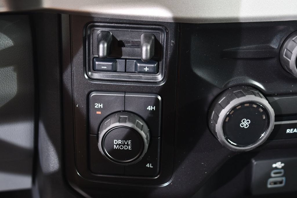 New 2027 Ford F550 4x4 Crew Cab image 30