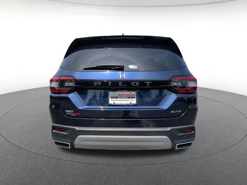 Used 2023 Honda Pilot Elite image 7