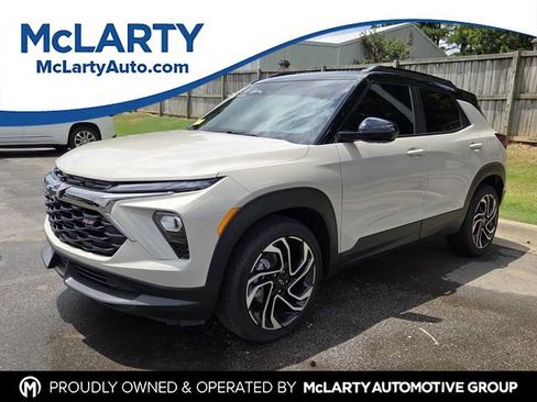 Used 2026 Chevrolet TrailBlazer RS FWD image 1