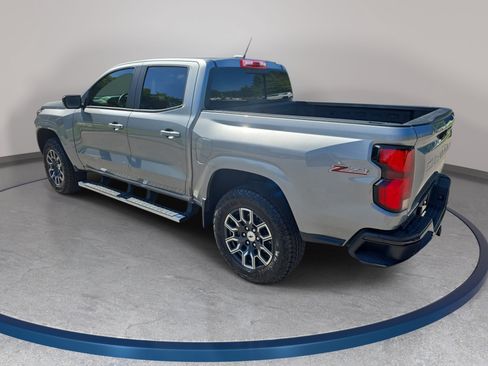 Used 2024 Chevrolet Colorado Z71 w/ Z71 Convenience Package 2 AWD/4WD image 7