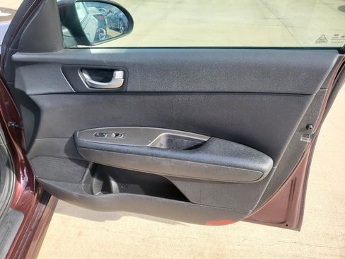 Used 2020 Kia Optima LX image 6