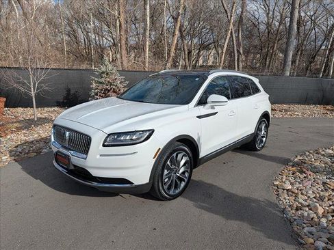 Certified 2022 Lincoln Nautilus Reserve image 1