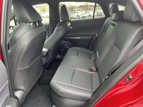 Certified 2024 Toyota Venza XLE image 24