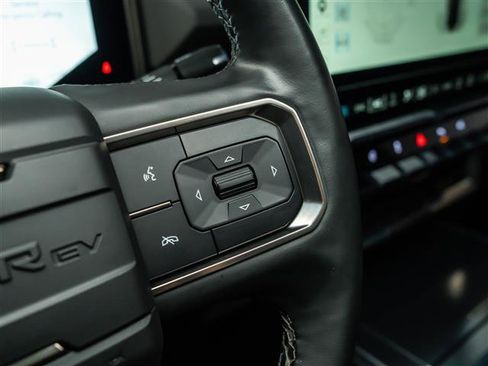 Used 2025 GMC Hummer EV 3X AWD/4WD image 25