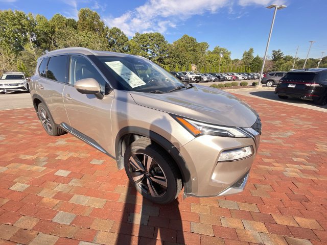 Used 2022 Nissan Rogue Platinum w/ Head-Up Display Package AWD/4WD image 38