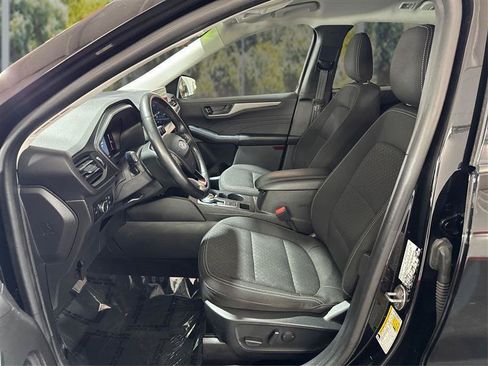 Used 2024 Ford Escape Active w/ Tech Pack #1 AWD/4WD image 9