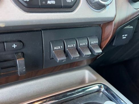 Used 2016 Ford F250 Lariat w/ Lariat Interior Package image 20