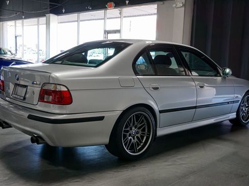 Used 2002 BMW M5 RWD image 29