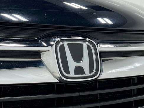 Used 2018 Honda Odyssey Touring image 42