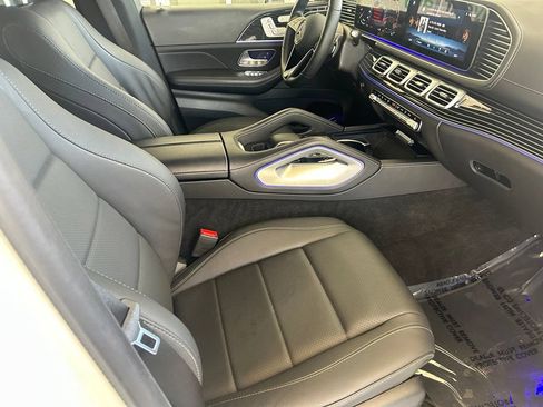 Used 2025 Mercedes-Benz GLE 450 4MATIC Coupe image 27