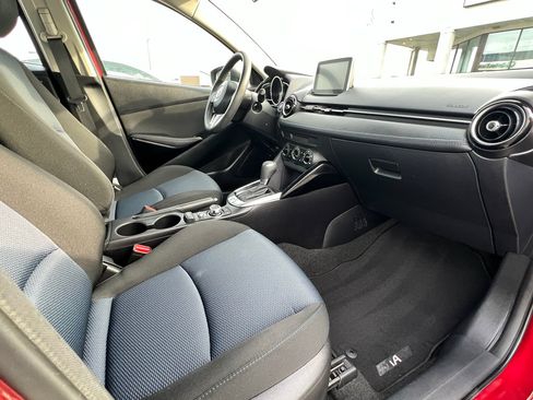 Used 2018 Toyota Yaris iA image 16