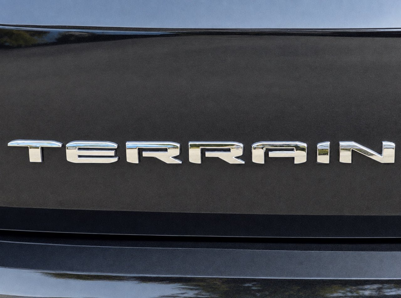 Certified 2023 GMC Terrain SLT FWD image 7