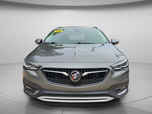 Used 2018 Buick Regal Essence w/ Driver Confidence Package #1 AWD/4WD image 4