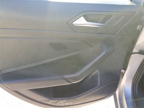 Certified 2021 Volkswagen Jetta SE image 13
