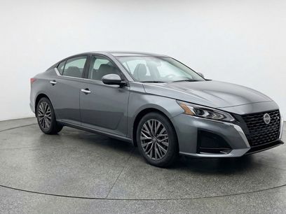 Used 2025 Nissan Altima 2.5 SV