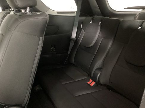 Used 2020 Ford Explorer XLT w/ Comfort Package AWD/4WD image 15