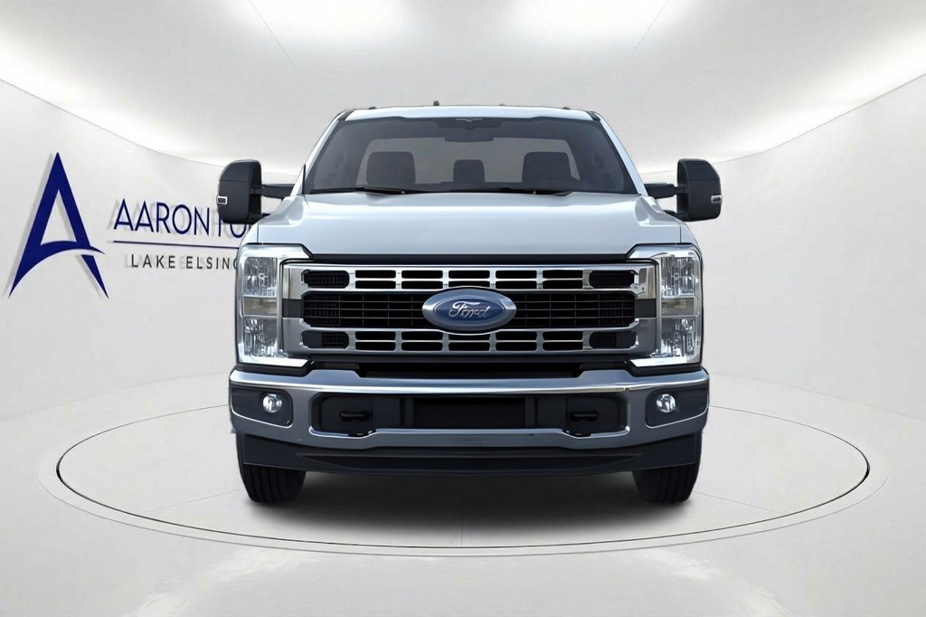 New 2026 Ford F350 XL w/ XL Chrome Package RWD image 7