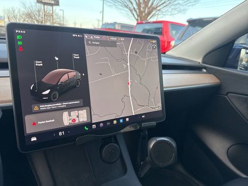 Used 2021 Tesla Model Y Long Range image 46