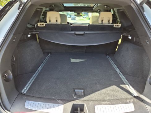 Used 2019 Cadillac XT5 Luxury image 9