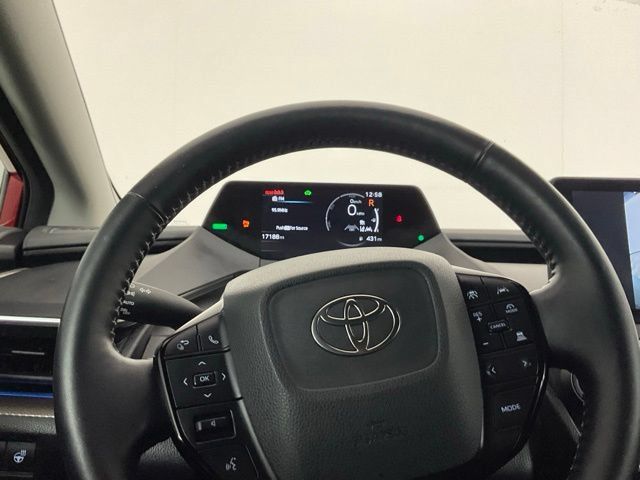 Used 2025 Toyota Prius XLE FWD image 17
