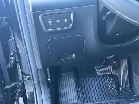 Used 2022 Hyundai Santa Cruz SEL image 12