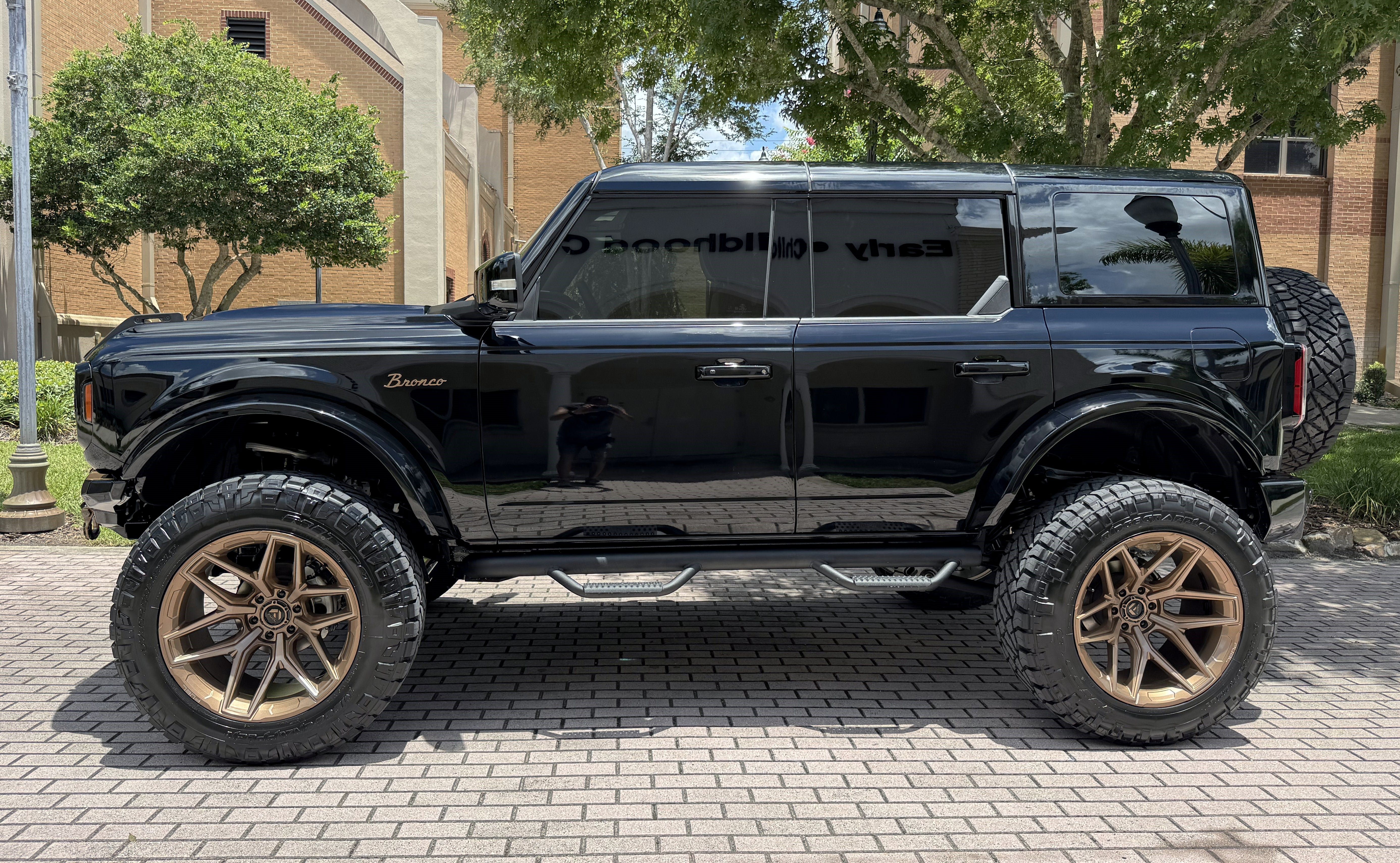 Used 2025 Ford Bronco Outer Banks AWD/4WD image 4