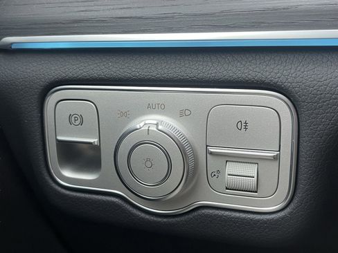 Used 2025 Mercedes-Benz GLE 450 GLE 450 image 17