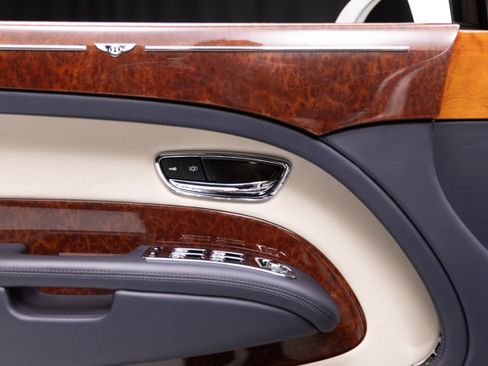 Used 2017 Bentley Mulsanne RWD image 48