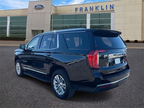 Used 2021 GMC Yukon SLT w/ SLT Premium Package image 5